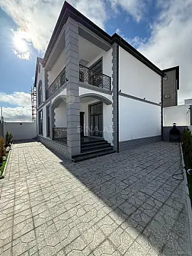 Satılır 4 otaqlı həyət evi 270 m²