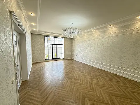 Satılır 4 otaqlı həyət evi 270 m²