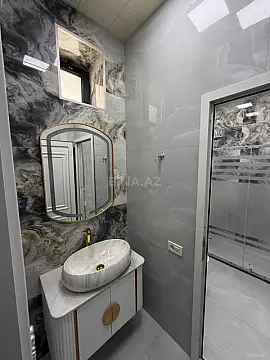Satılır 4 otaqlı həyət evi 270 m²