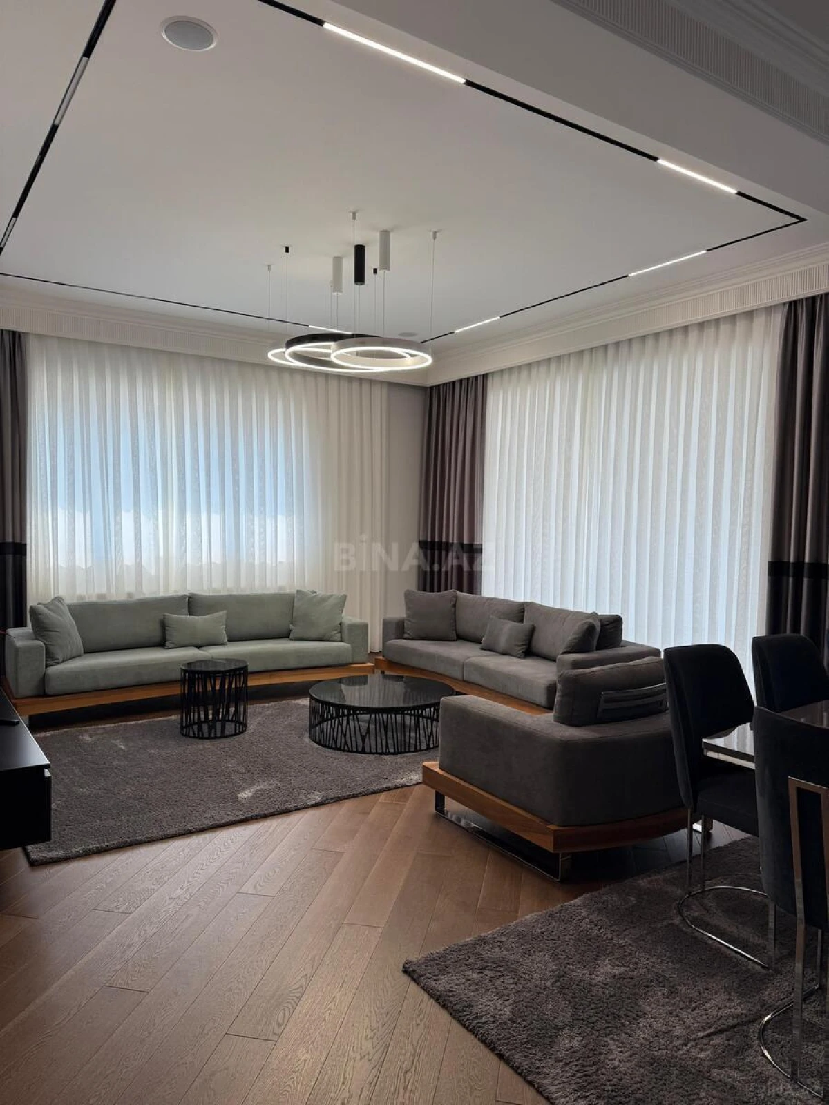 Kirayə verilir 3 otaqlı mənzil 160 m²