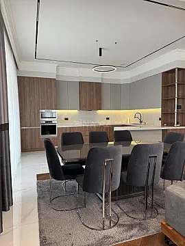 Kirayə verilir 3 otaqlı mənzil 160 m²