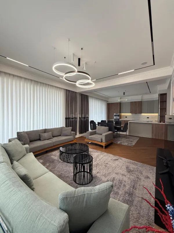 Kirayə verilir 3 otaqlı mənzil 160 m²