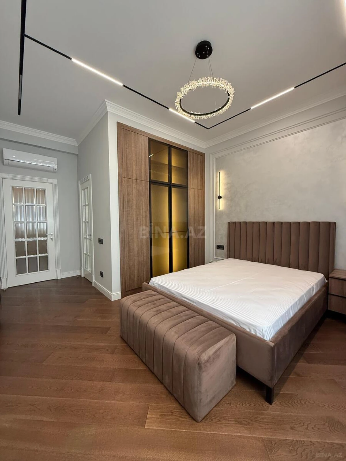 Kirayə verilir 3 otaqlı mənzil 160 m²