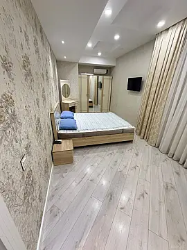 Kirayə verilir 2 otaqlı mənzil 90 m²