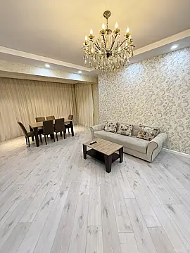 Kirayə verilir 2 otaqlı mənzil 90 m²