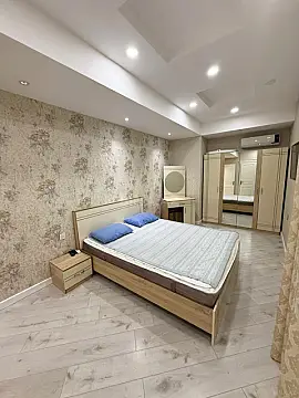 Kirayə verilir 2 otaqlı mənzil 90 m²