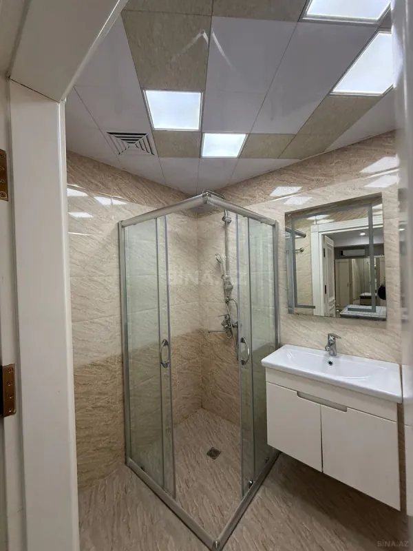 Kirayə verilir 2 otaqlı mənzil 90 m²