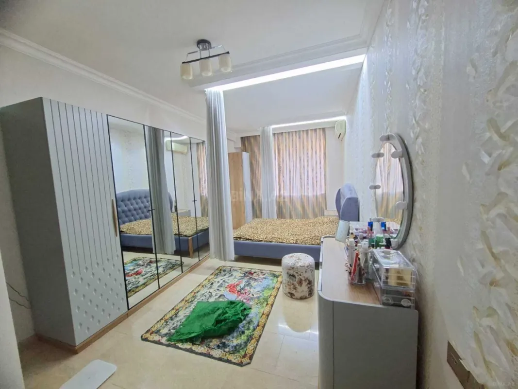 Satılır 3 otaqlı mənzil 95 m²