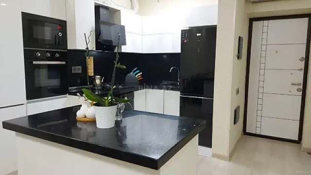 Satılır 2 otaqlı mənzil 65 m²