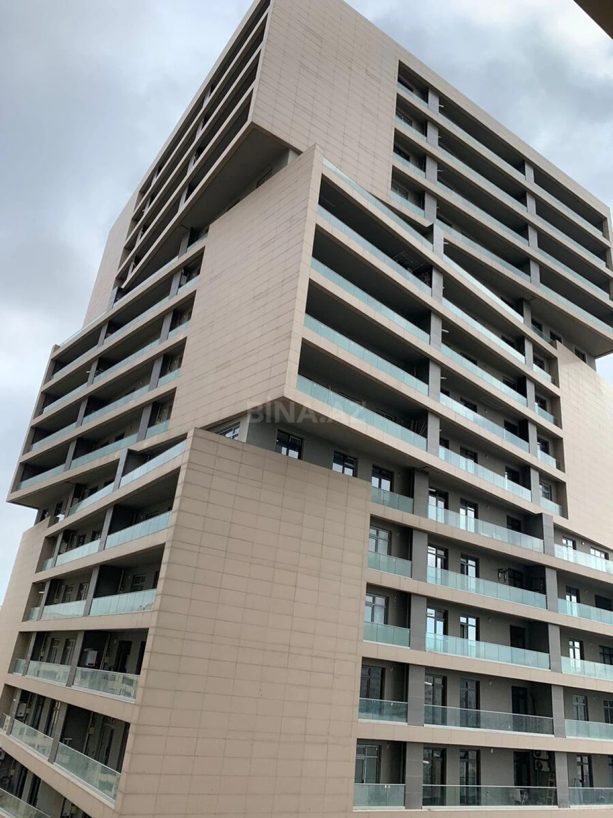 Satılır 2 otaqlı mənzil 65 m²