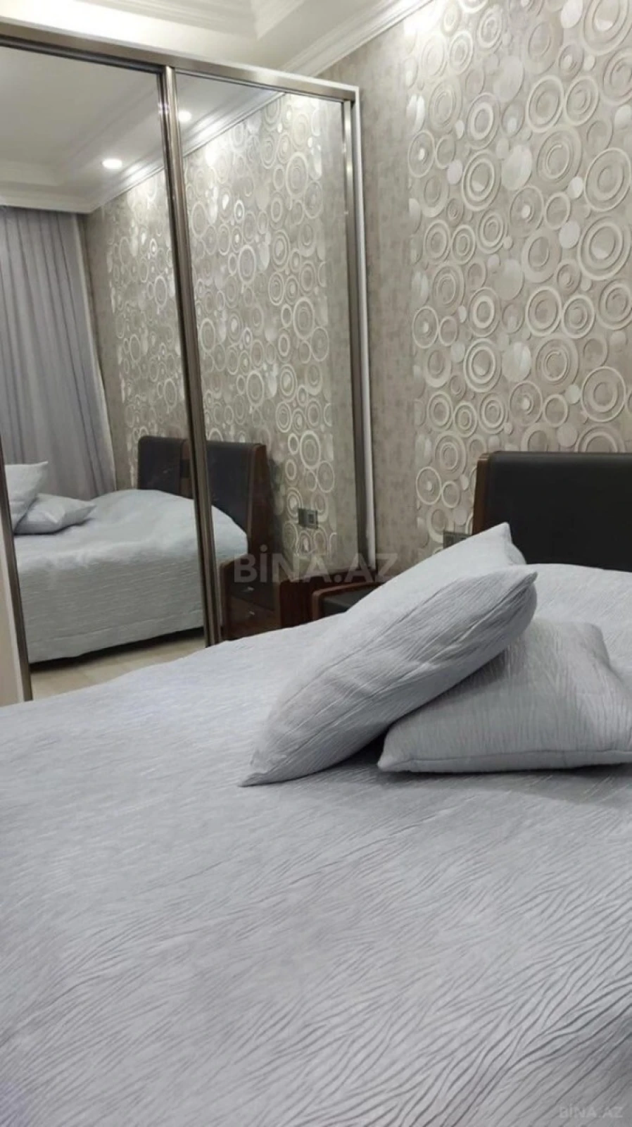 Satılır 2 otaqlı mənzil 65 m²