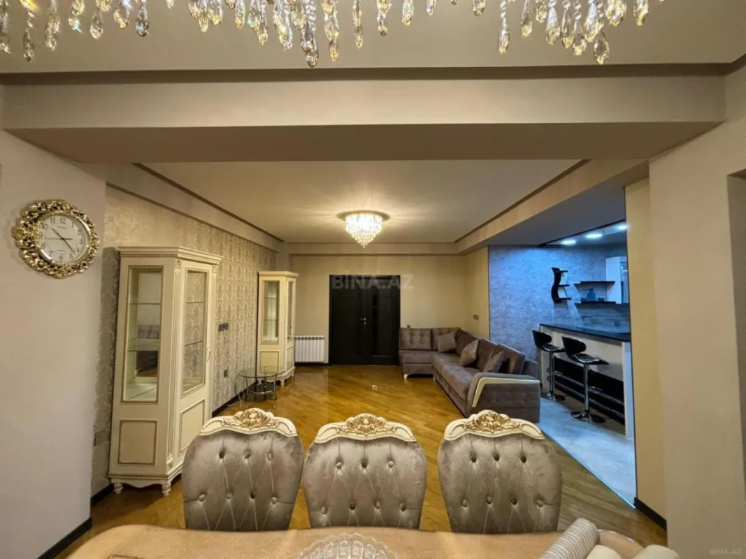 Kirayə verilir 3 otaqlı mənzil 120 m²