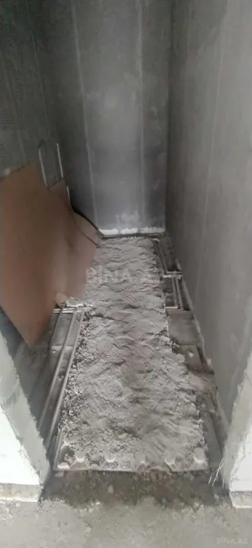 Satılır 8 otaqlı mənzil 445 m²