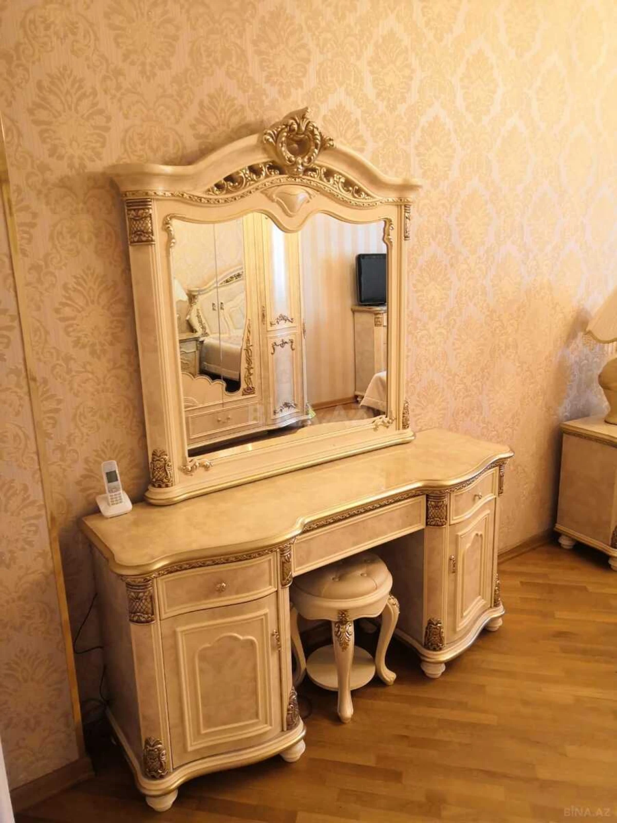 Kirayə verilir 3 otaqlı mənzil 110 m²