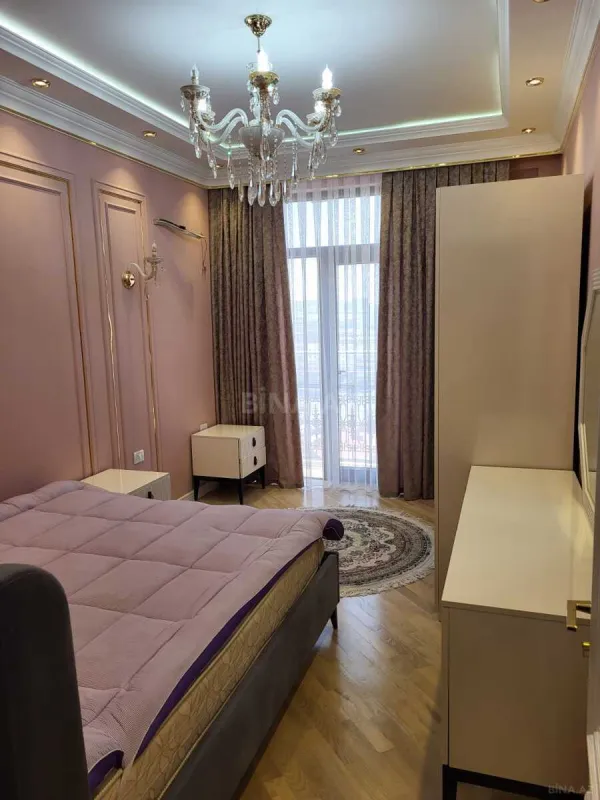 Kirayə verilir 3 otaqlı mənzil 115 m²