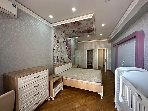 Kirayə verilir 2 otaqlı mənzil 110 m²