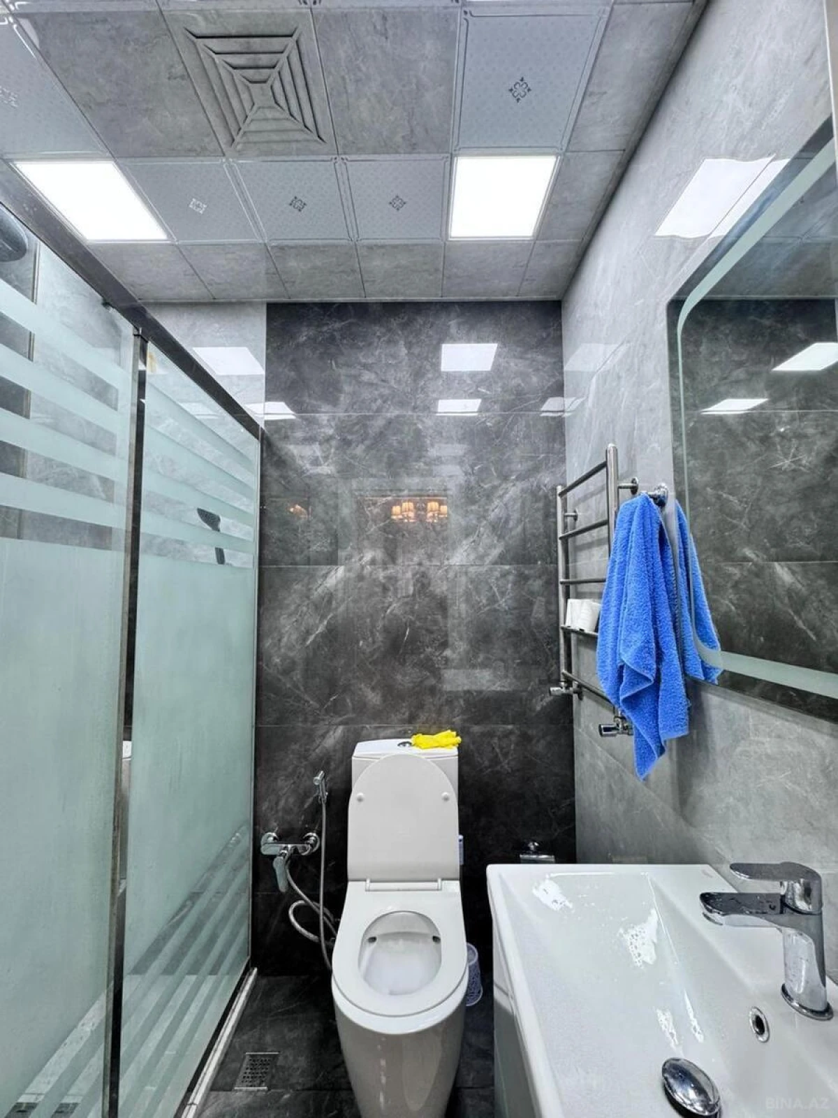 Satılır 3 otaqlı mənzil 162 m²