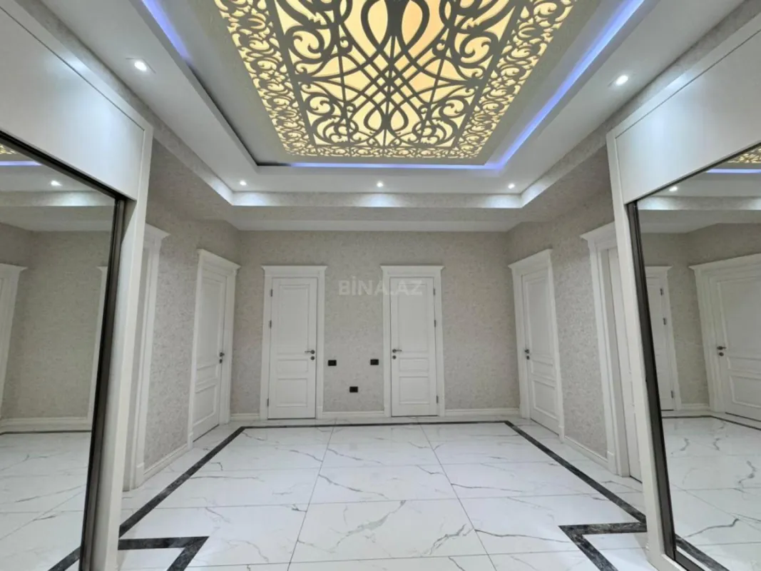 Satılır 3 otaqlı mənzil 162 m²