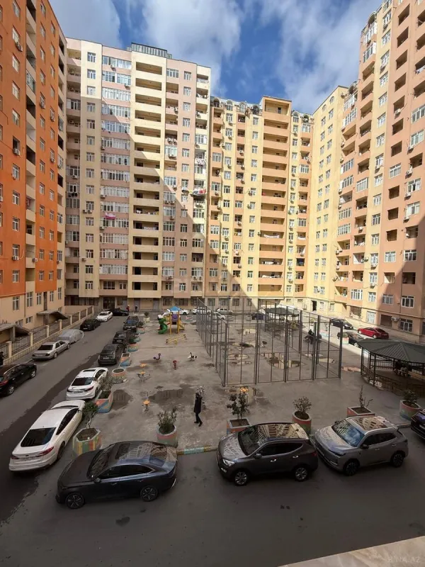 Satılır 2 otaqlı mənzil 65 m²
