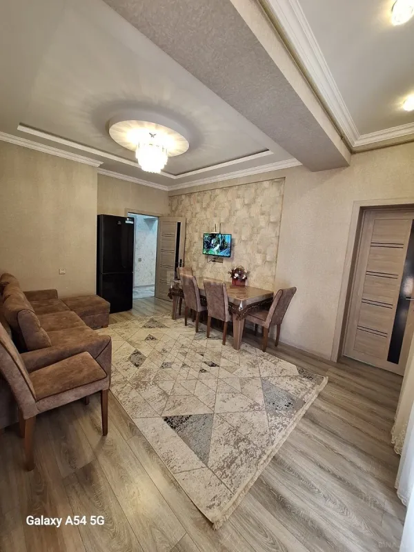 Satılır 3 otaqlı mənzil 71.5 m²