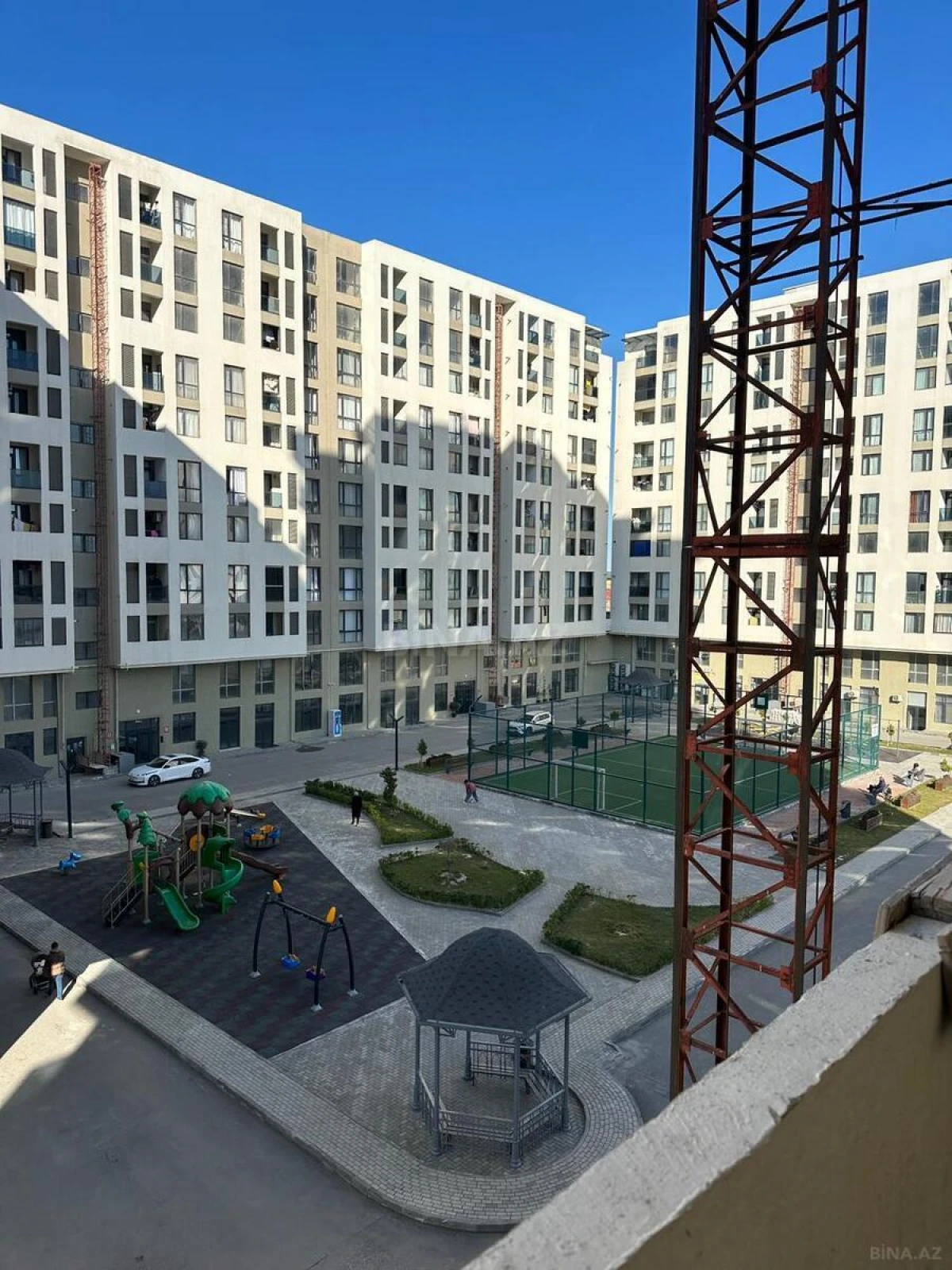 Satılır 3 otaqlı mənzil 101 m²