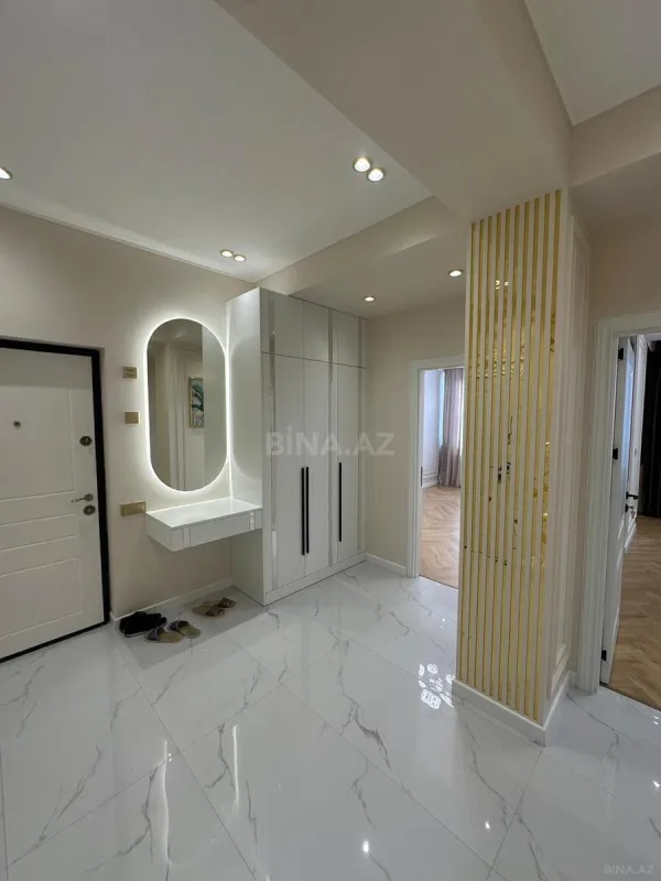 Satılır 3 otaqlı mənzil 101 m²