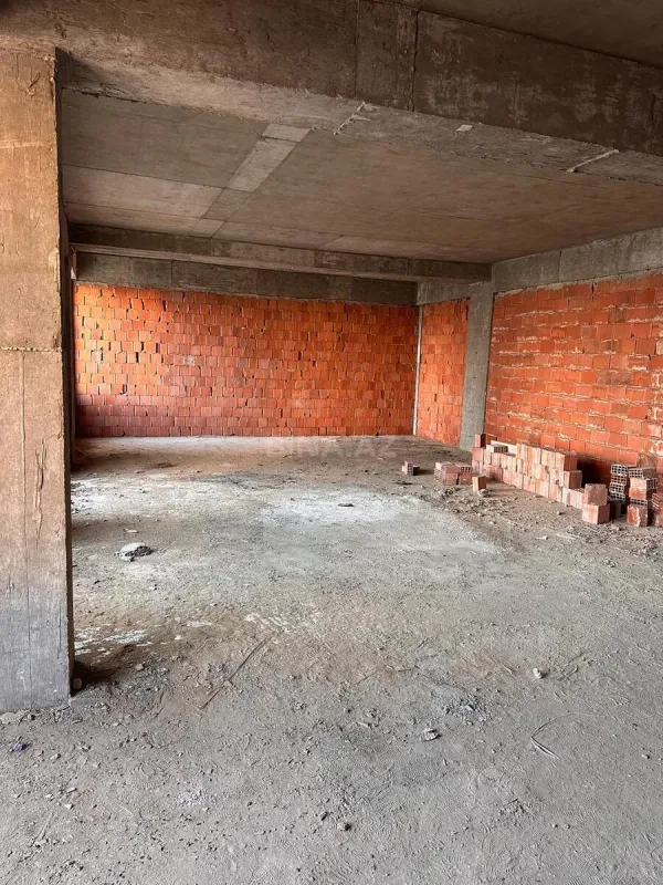 Satılır 3 otaqlı mənzil 109 m²