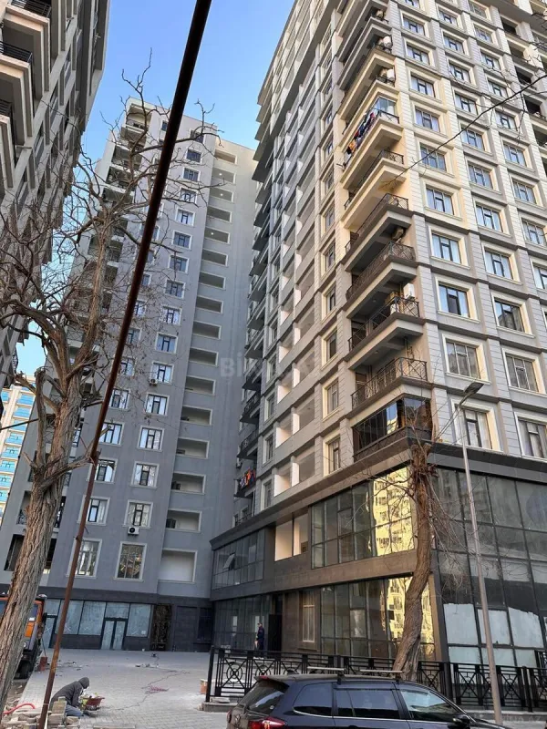 Satılır 3 otaqlı mənzil 109 m²