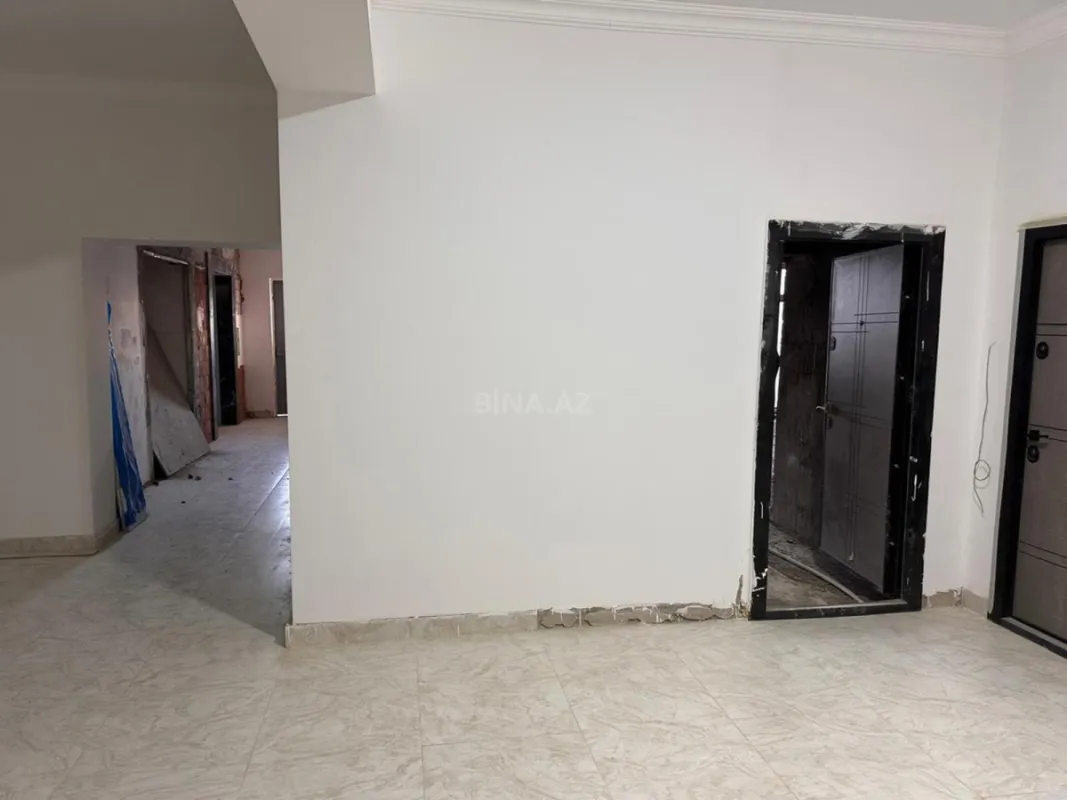 Satılır 3 otaqlı mənzil 109 m²