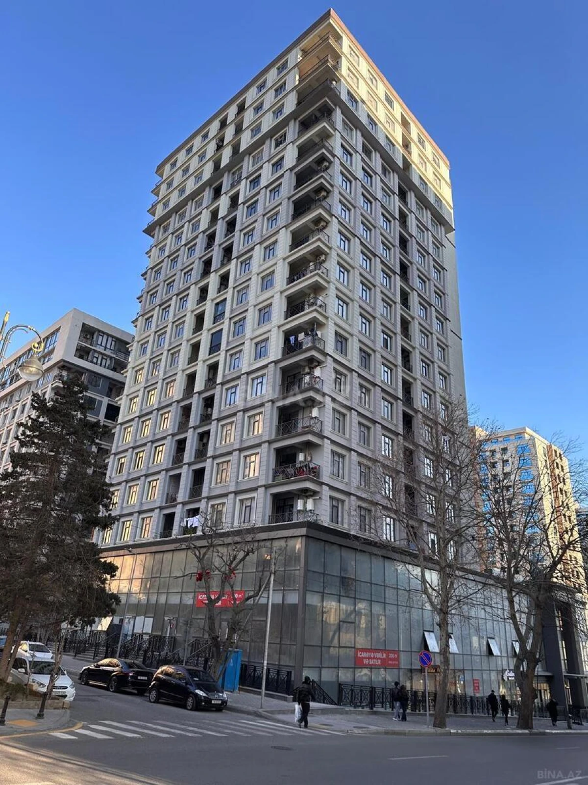 Satılır 3 otaqlı mənzil 109 m²