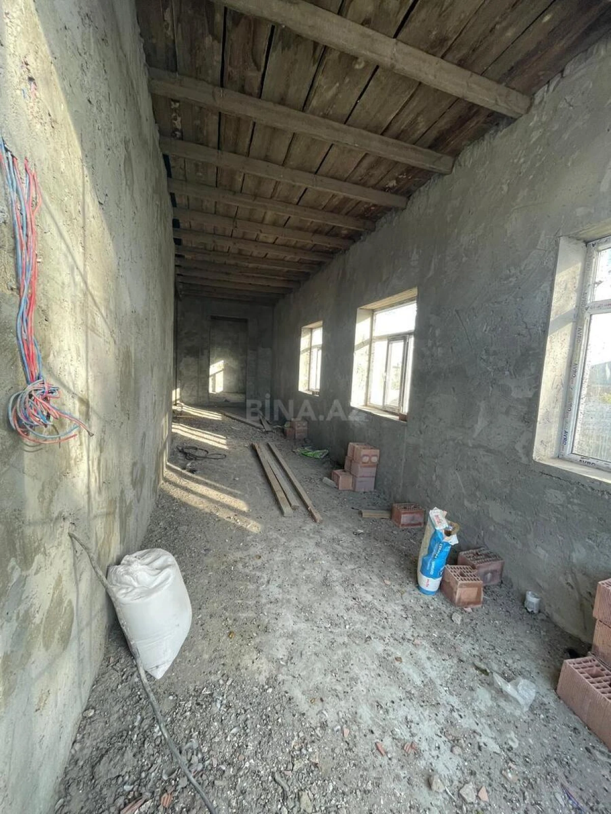 Satılır 6 otaqlı həyət evi 235 m²