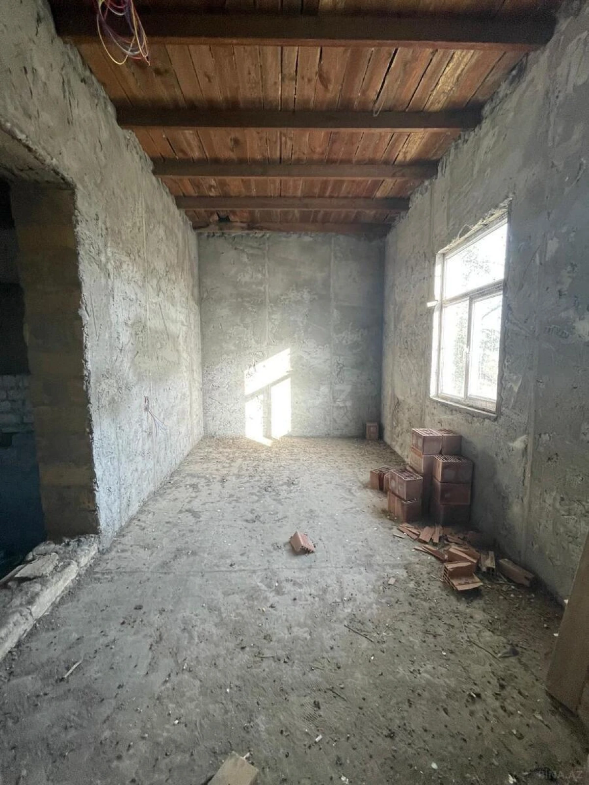 Satılır 6 otaqlı həyət evi 235 m²