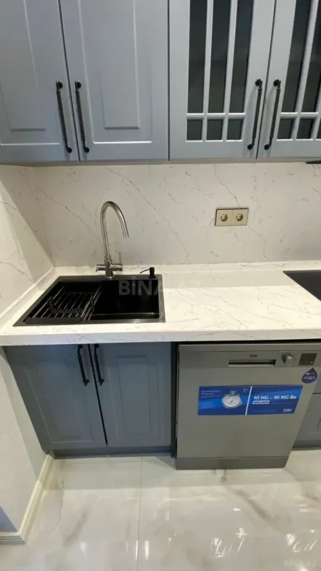 Kirayə verilir 3 otaqlı mənzil 100 m²