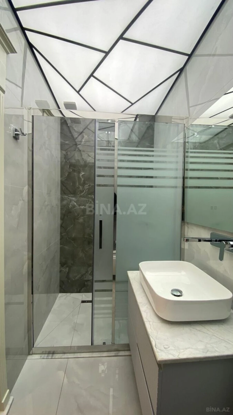 Kirayə verilir 3 otaqlı mənzil 100 m²