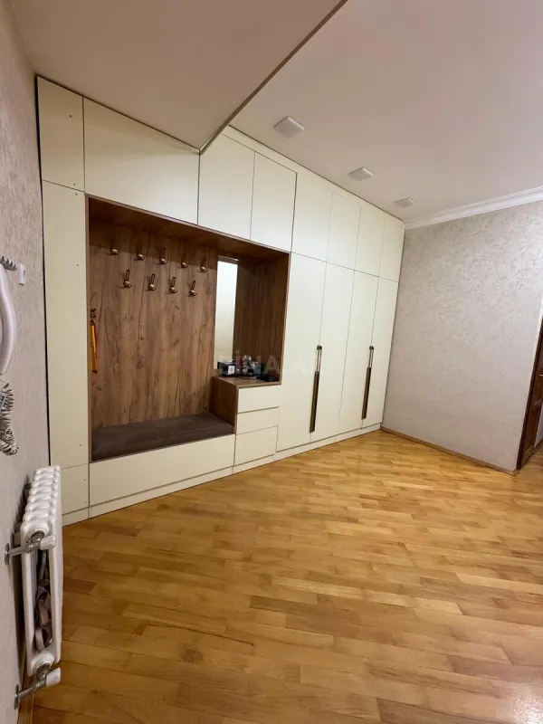 Satılır 3 otaqlı mənzil 140 m²