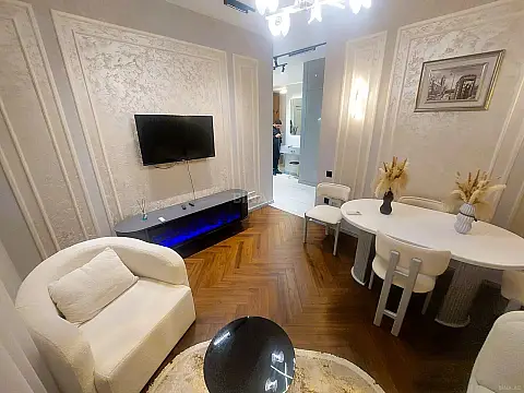 Satılır 2 otaqlı mənzil 52 m²
