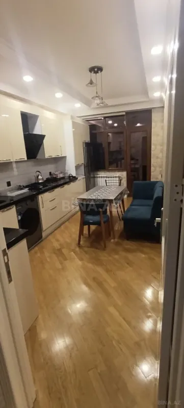 Kirayə verilir 4 otaqlı mənzil 110 m²