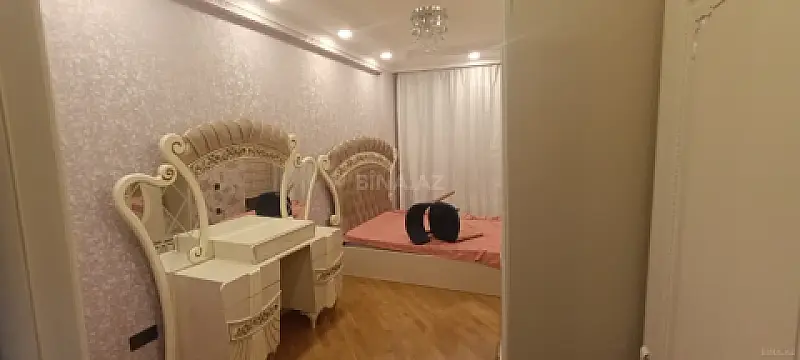 Kirayə verilir 4 otaqlı mənzil 110 m²