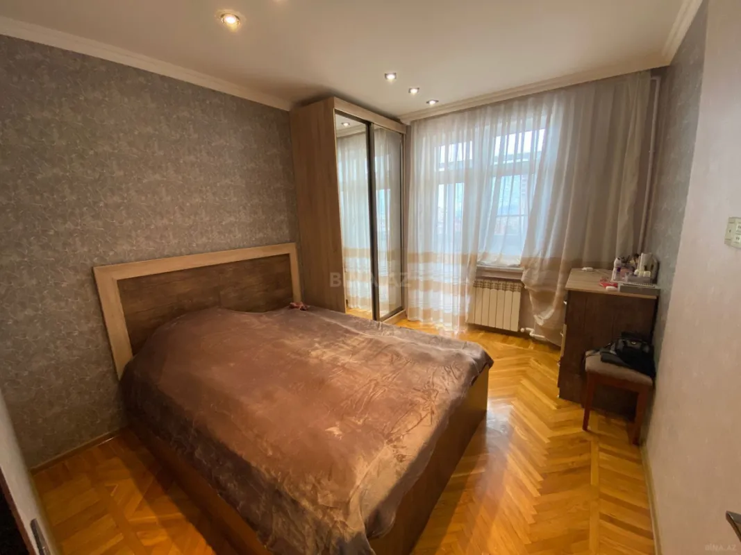 Satılır 2 otaqlı mənzil 62 m²