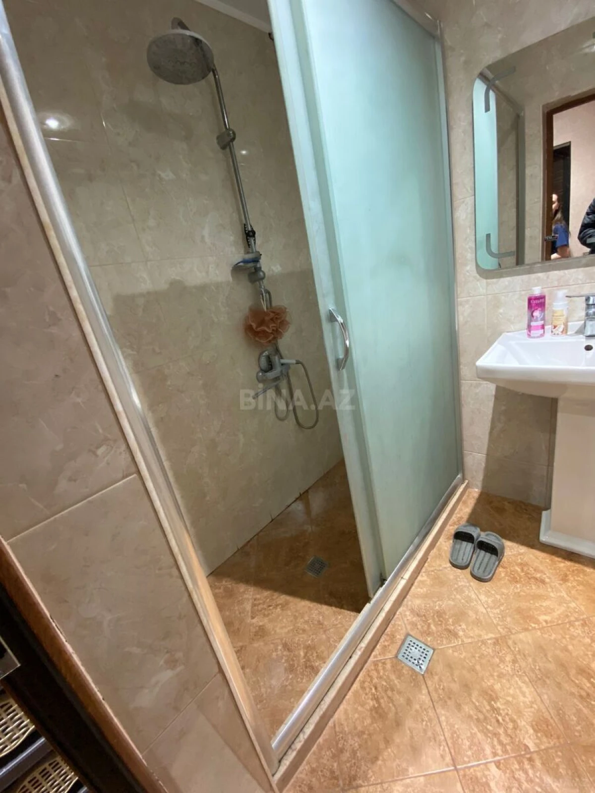 Satılır 2 otaqlı mənzil 62 m²