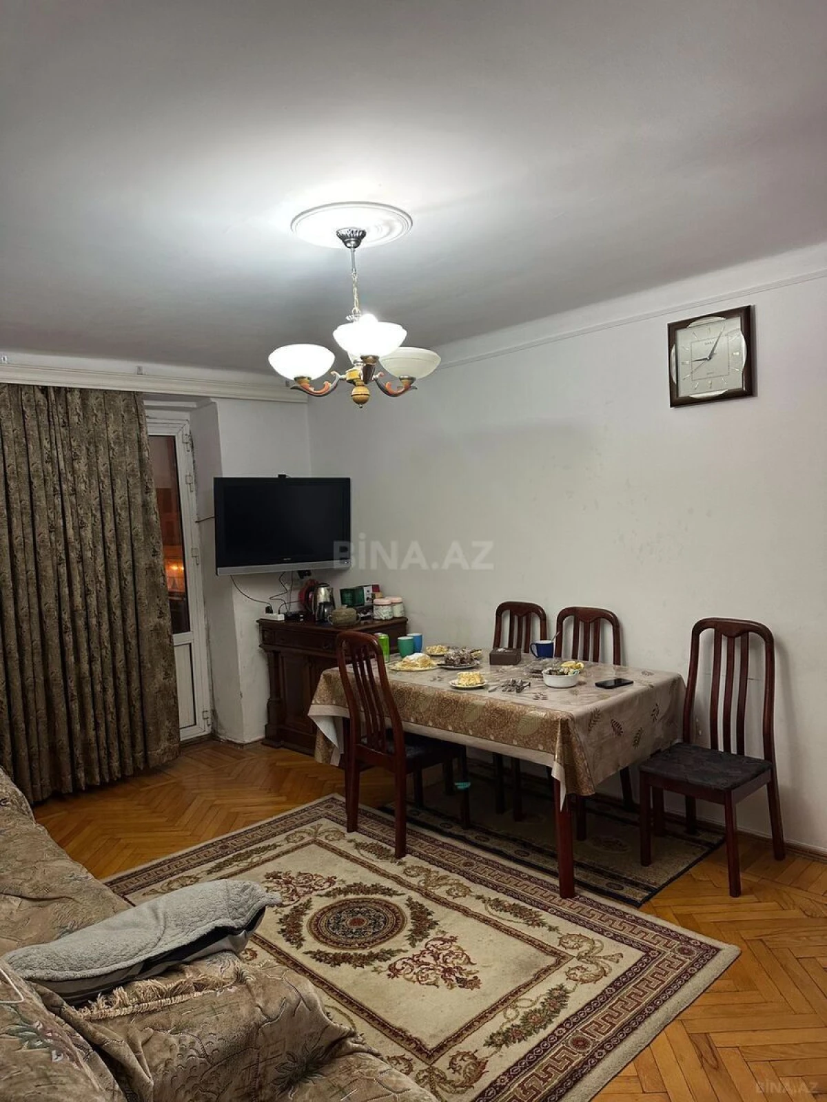 Kirayə verilir 2 otaqlı mənzil 68 m²