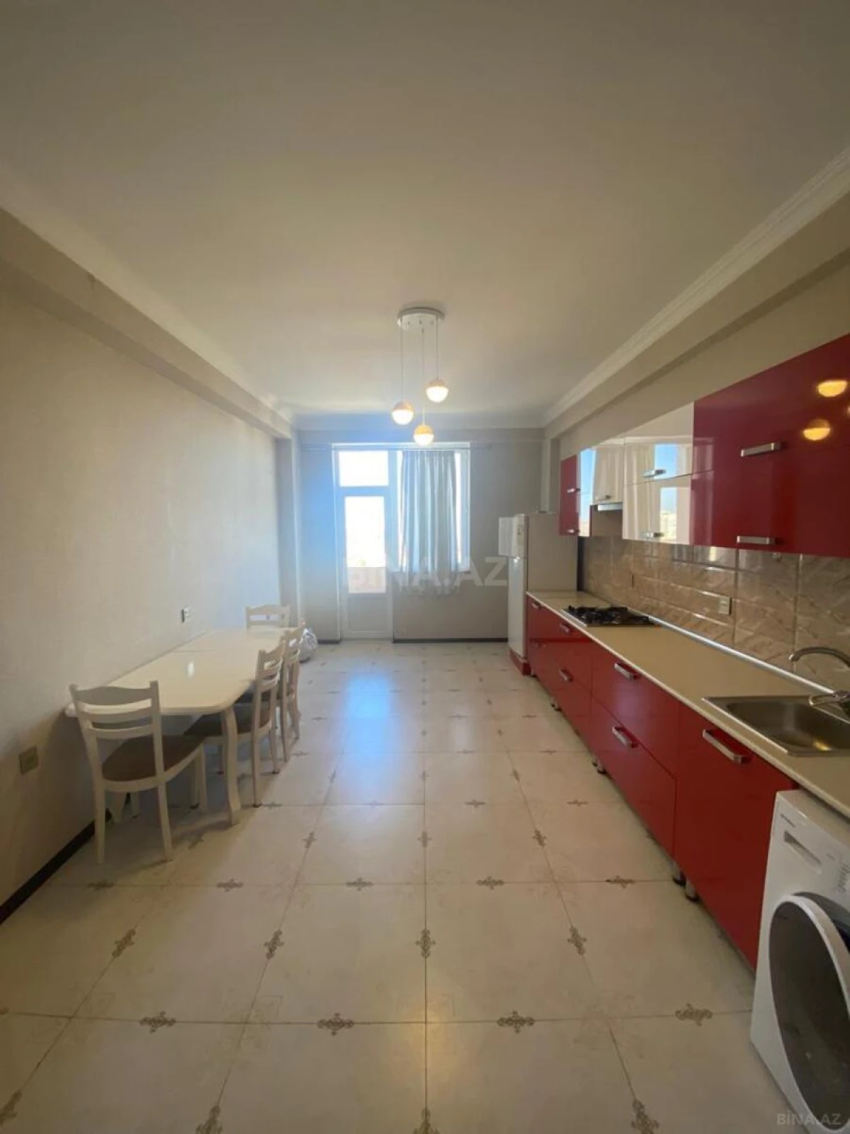 Kirayə verilir 3 otaqlı mənzil 415 m²