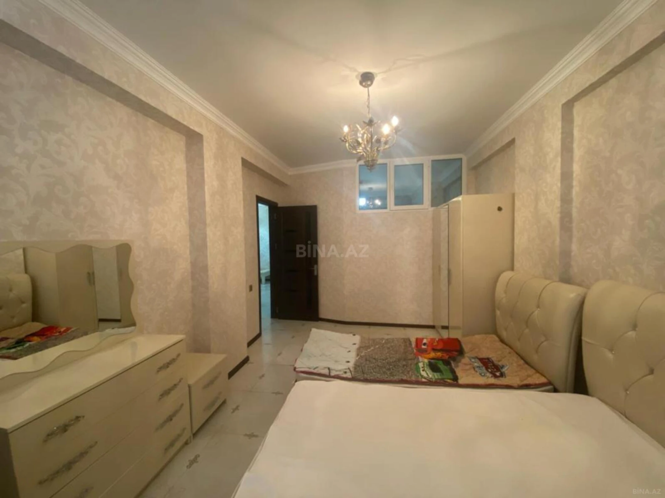 Kirayə verilir 3 otaqlı mənzil 415 m²