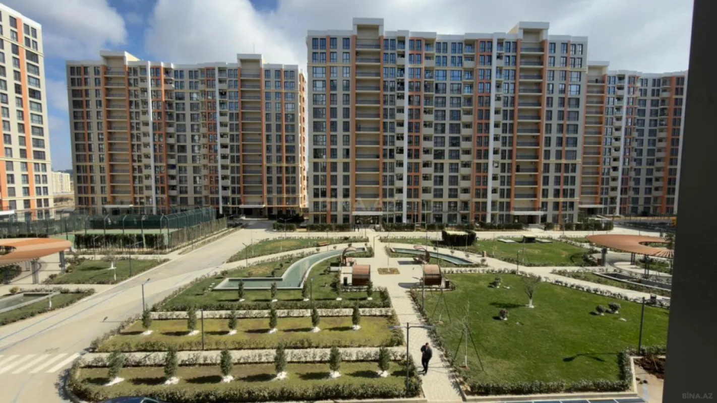 Satılır 3 otaqlı mənzil 83 m²