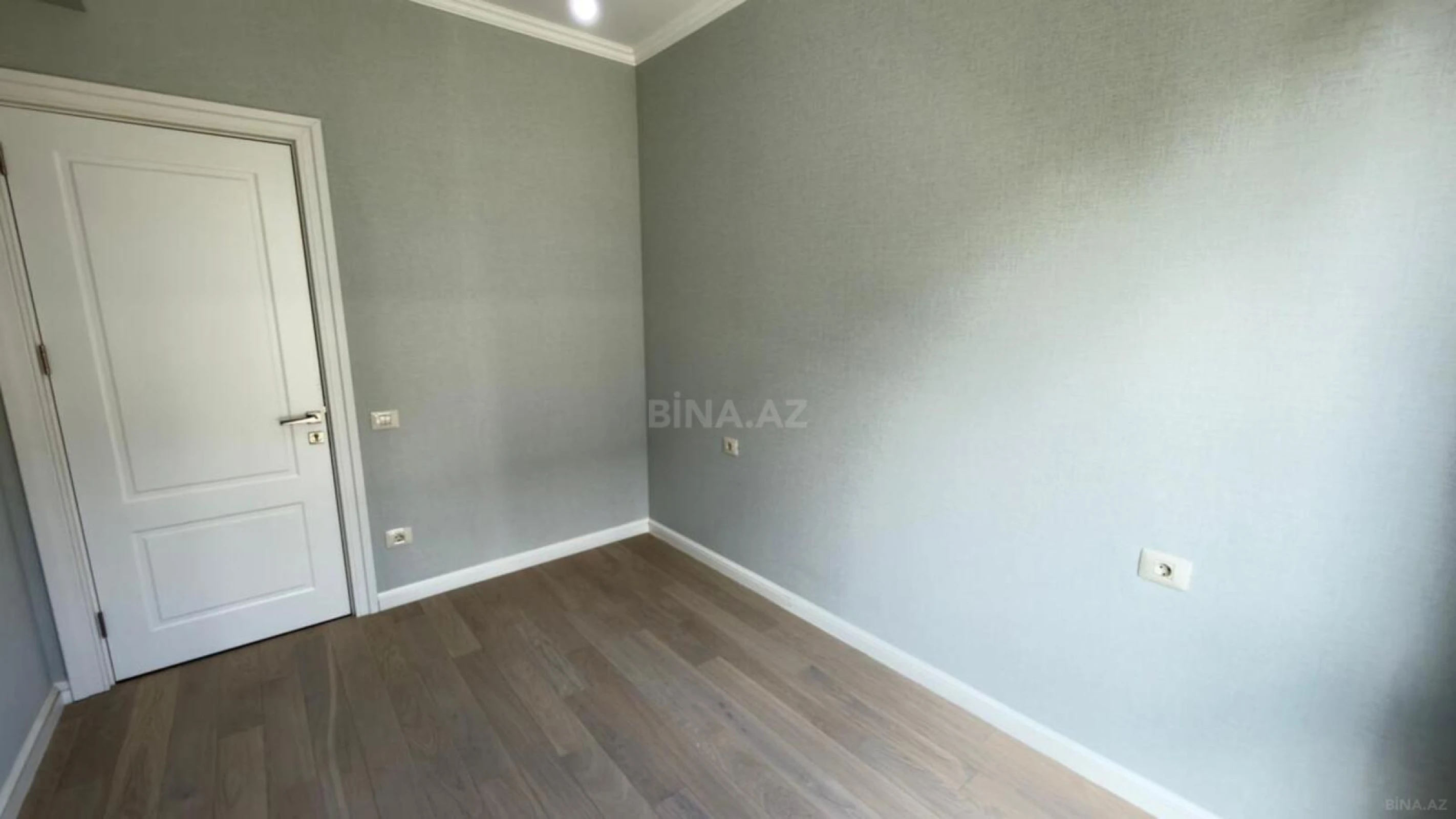 Satılır 3 otaqlı mənzil 83 m²