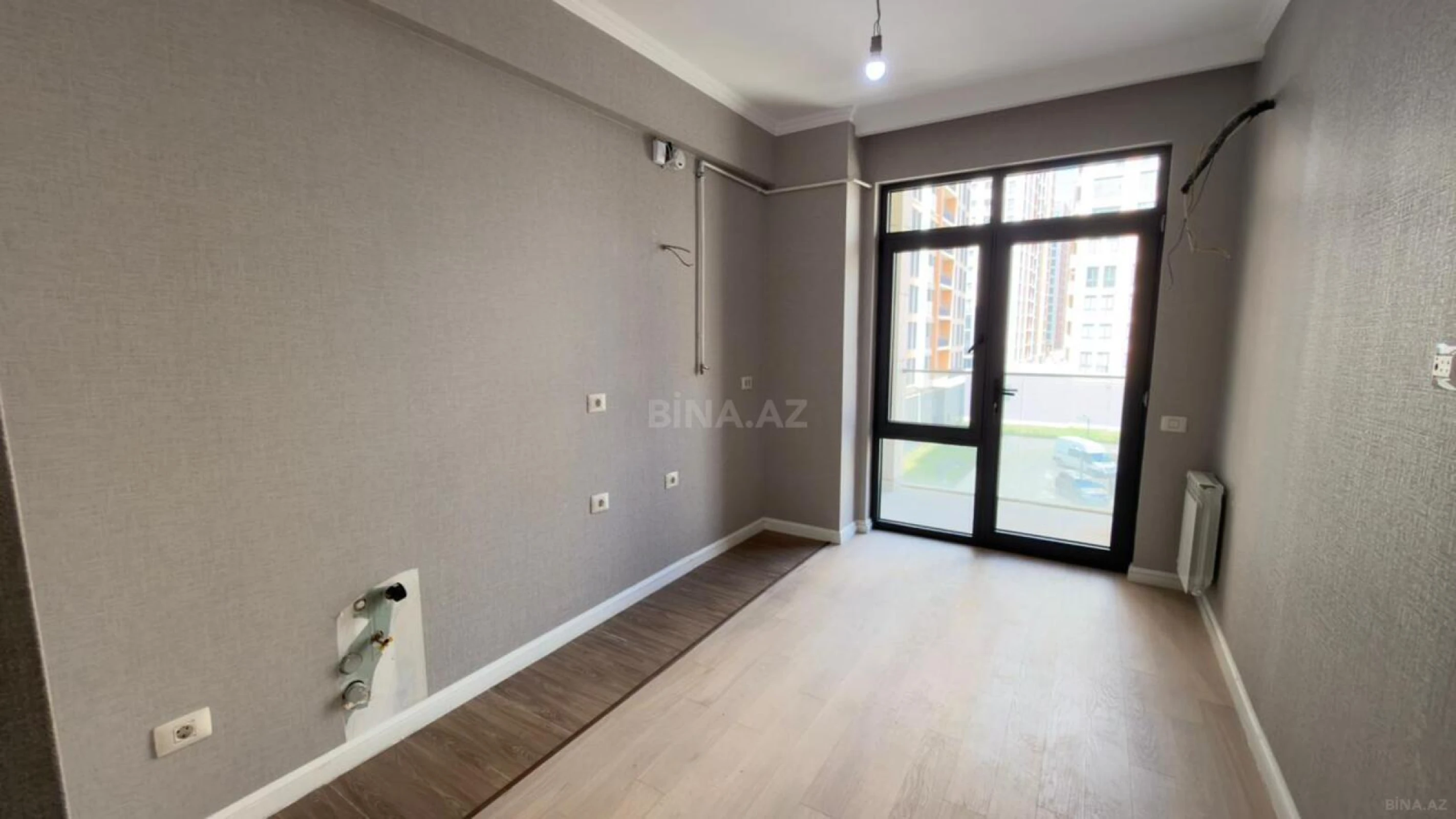 Satılır 3 otaqlı mənzil 83 m²