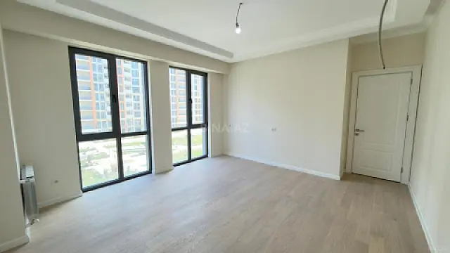 Satılır 3 otaqlı mənzil 83 m²