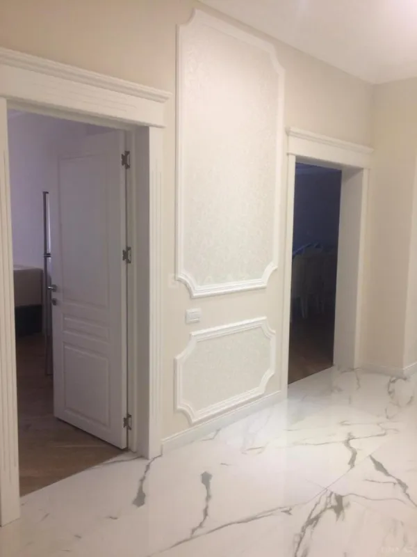 Kirayə verilir 4 otaqlı mənzil 190 m²