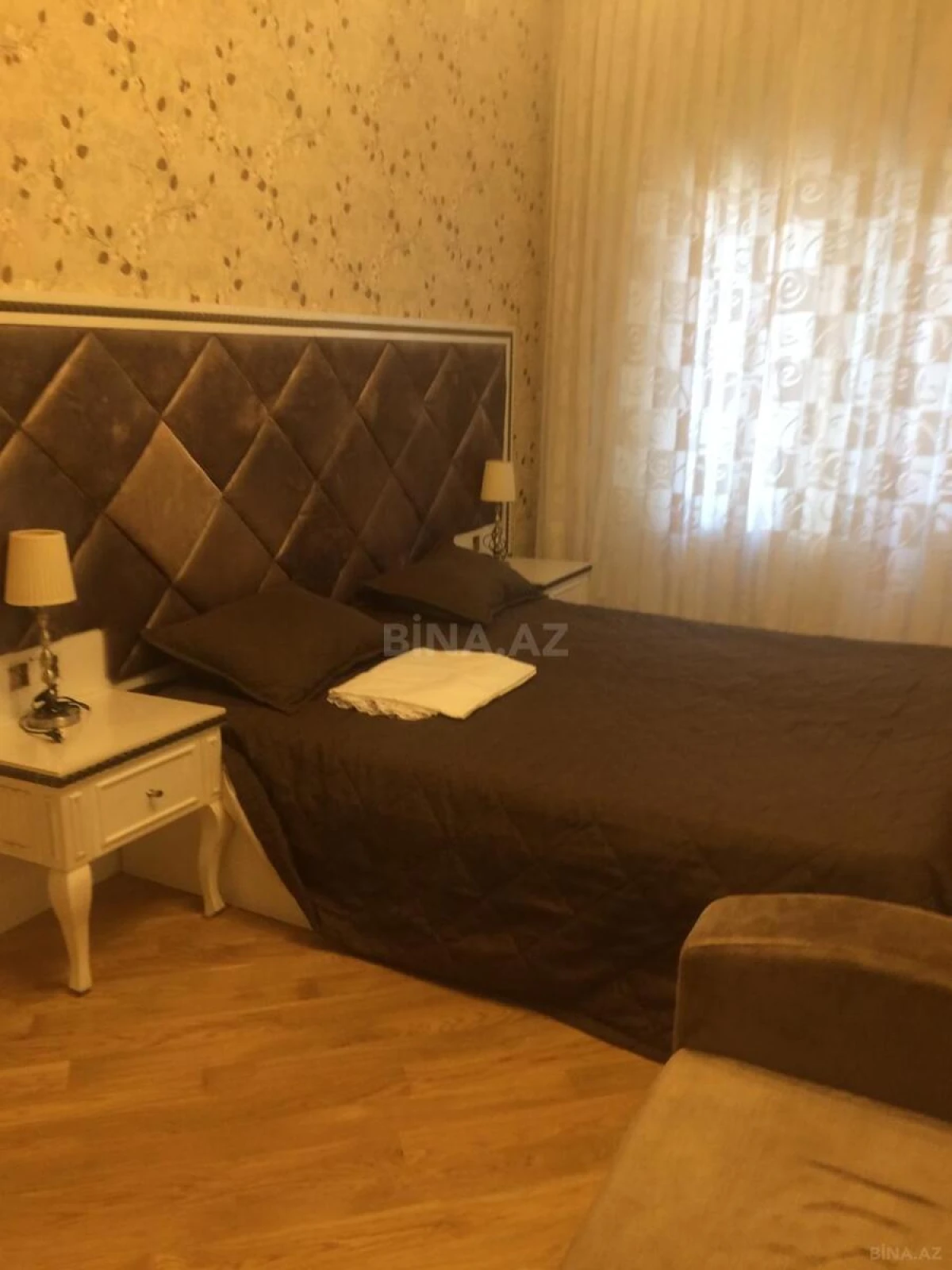 Kirayə verilir 4 otaqlı mənzil 190 m²