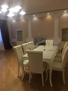 Kirayə verilir 4 otaqlı mənzil 190 m²